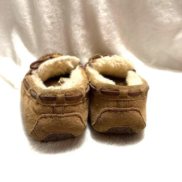 UGG Australia Womens Dakota Tan Suede Sheepskin Moccasin Slip-On Size 7 US - Picture 3 of 6